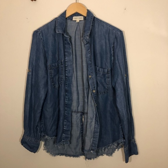 Anthropologie Cloth & Stone Split Back Chambray Button Down Blue Size Medium - Picture 11 of 11
